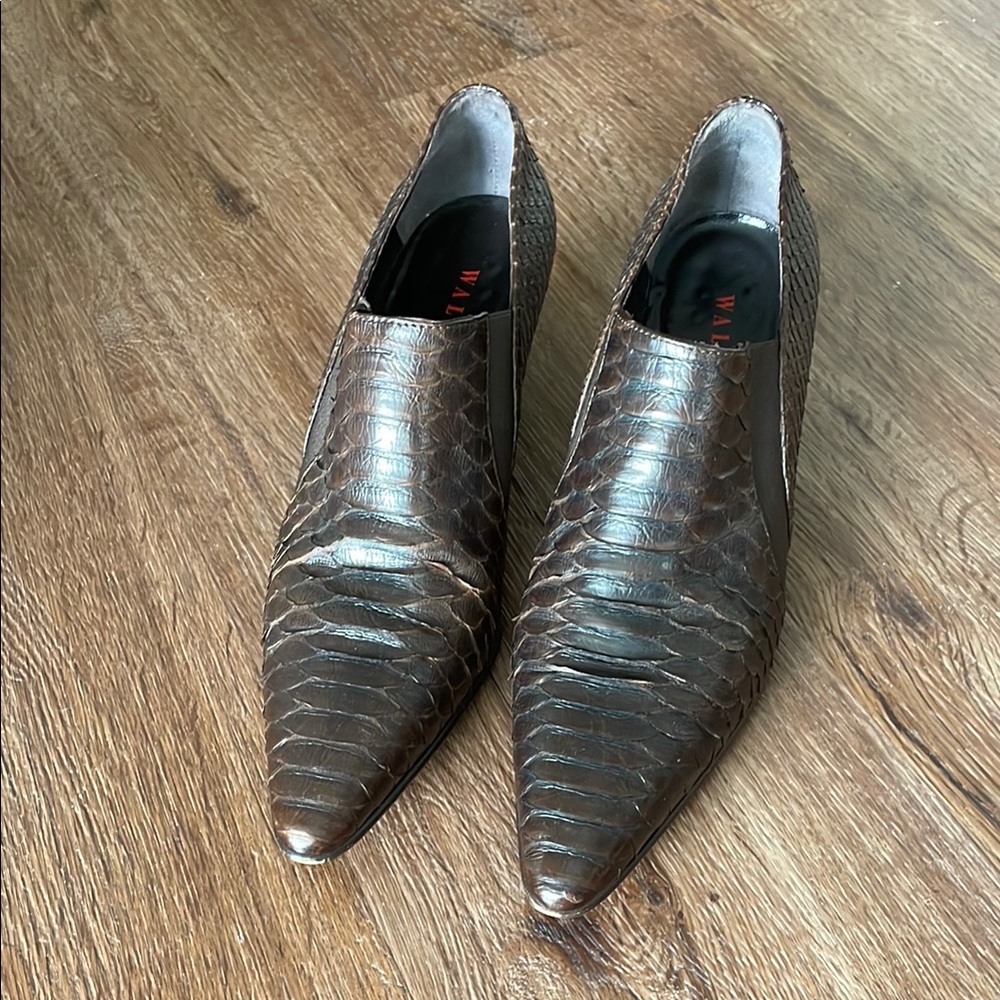 Stunning brown textured leather Italian made “Walter Steiger” shoes